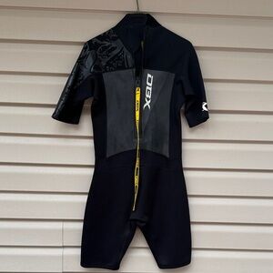 DBX Kids Black Short Sleeve Swim Wet Suit.